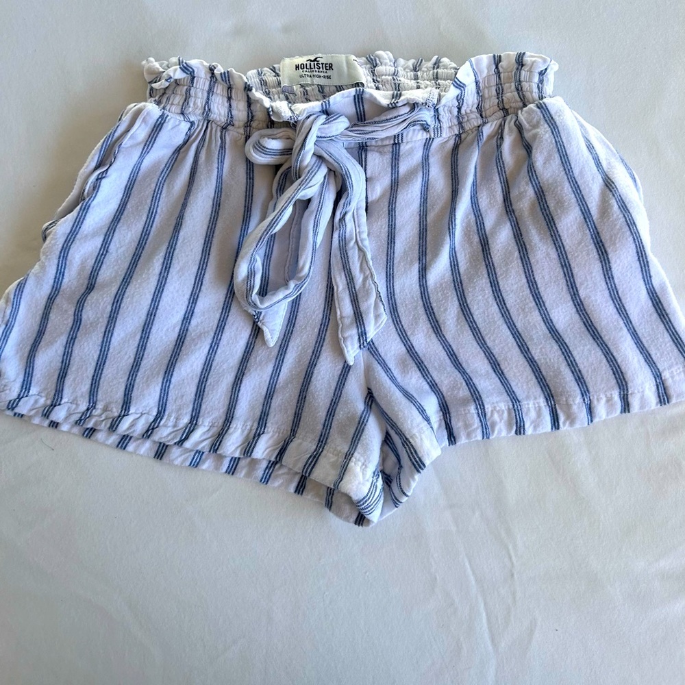 🟣 Hollister Ultra High Rise Shorts